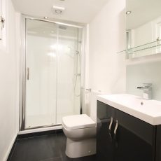 Bathroom Furniture: è possibile acquistare sul sito ufficiale? che prodotti propone?